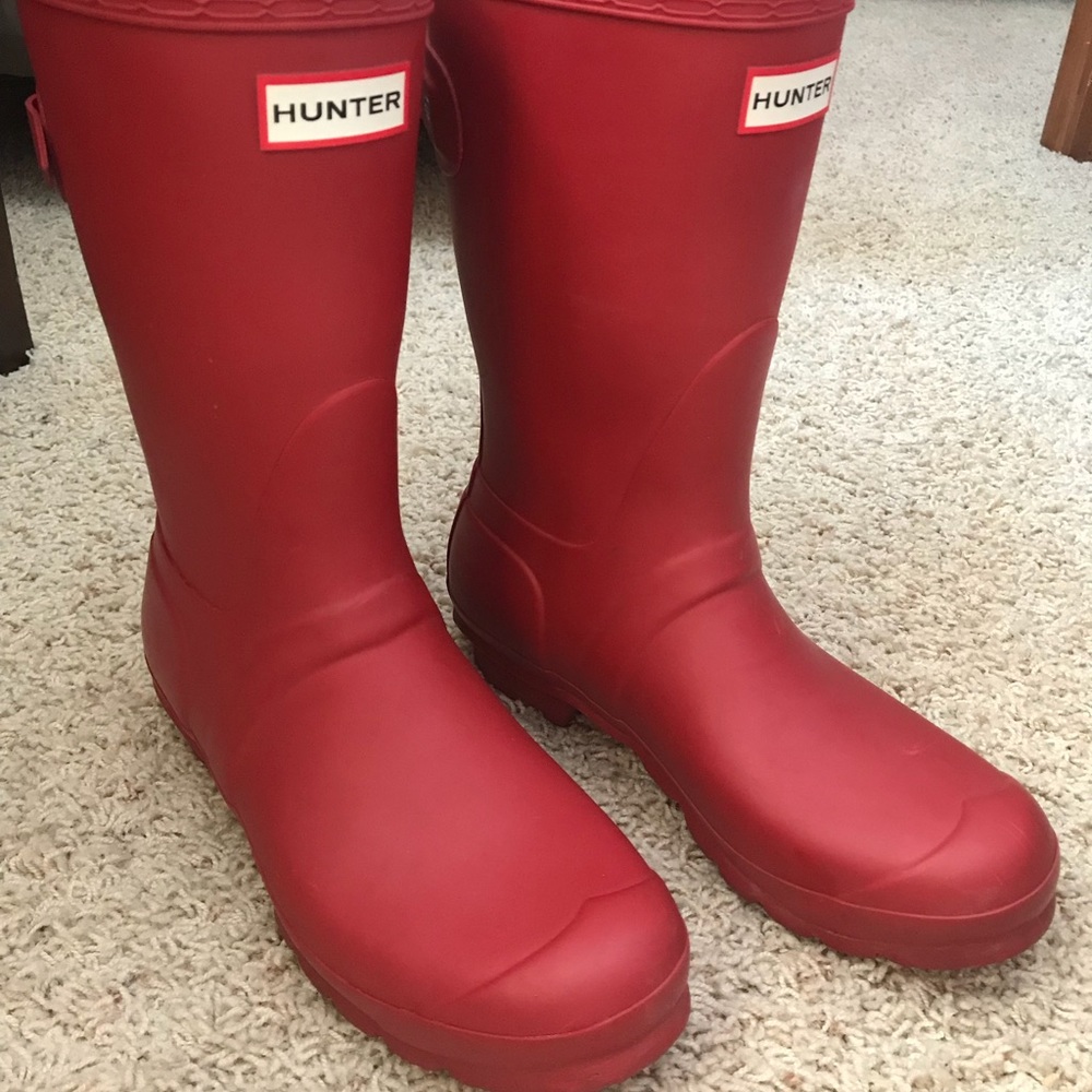 Woman’s short red hunter boots in good condition